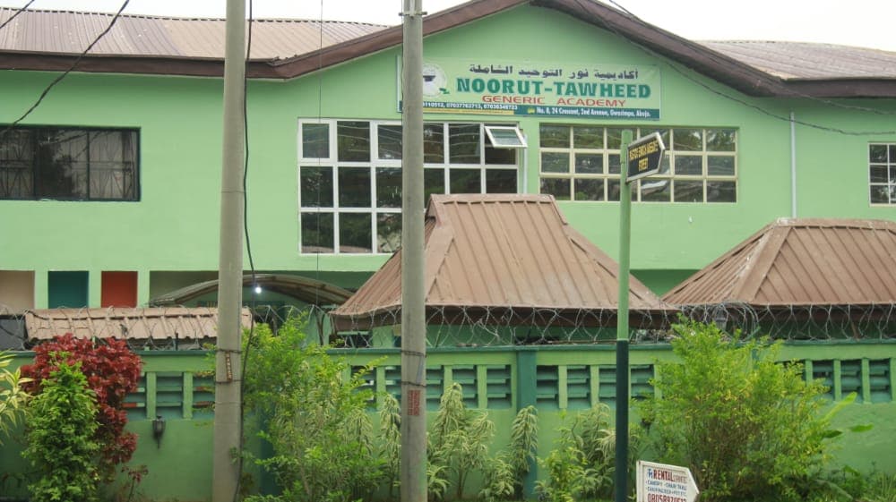 Noorut-Tawheed Generic Academy — school building exterior
